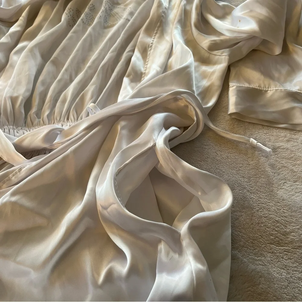BEDAZZLED Bride Wedding Robe - Picture 3 of 6